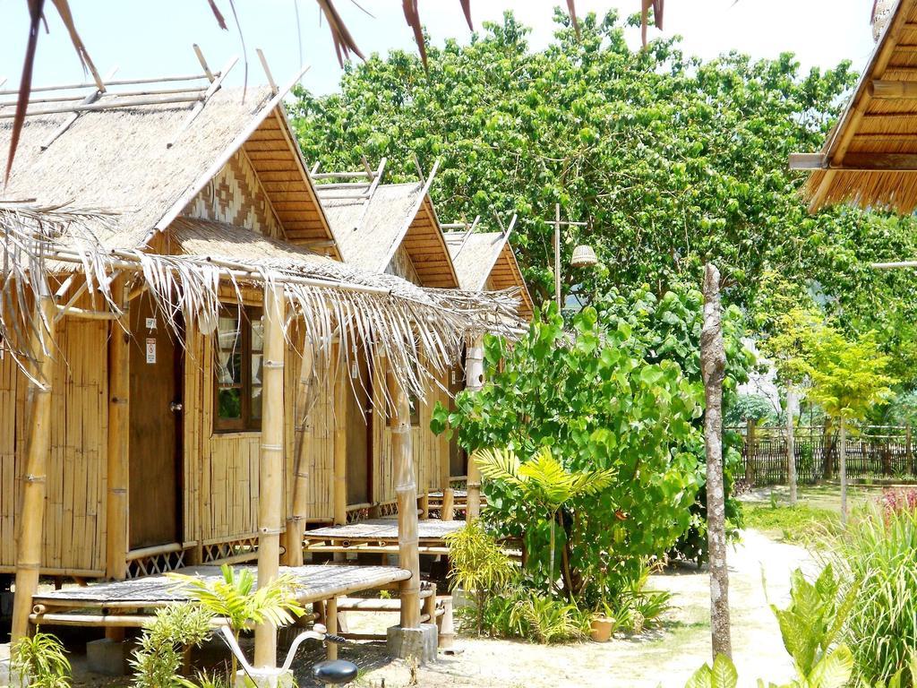 Charlie Hut Bungalow Hotel Ko Phi Phi Стая снимка